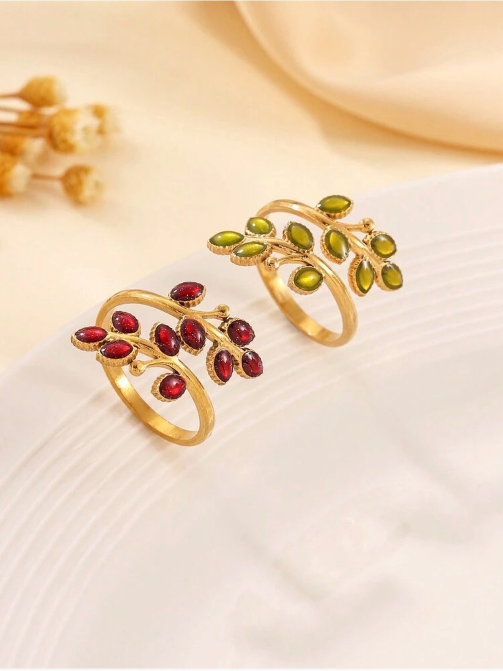 18k Gold plated Leaf-Accent with Red and Olive Resin Rings